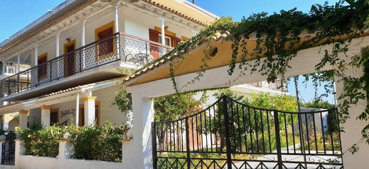 Harry'S Studios Agios Georgios  Exterior foto
